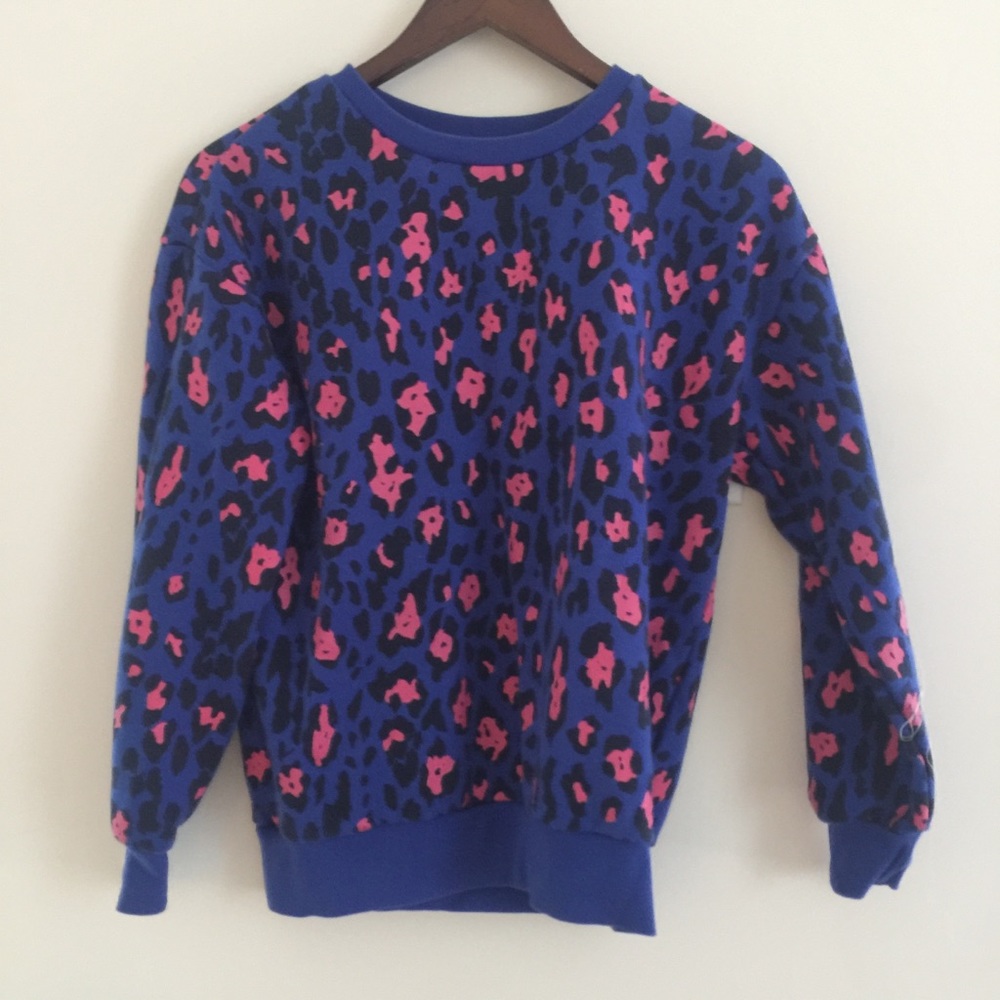 Izzue leopard print sweater size XS